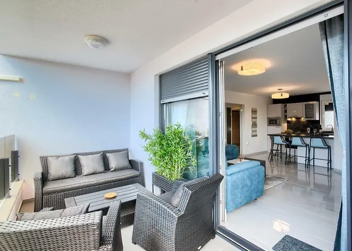 Apartment N