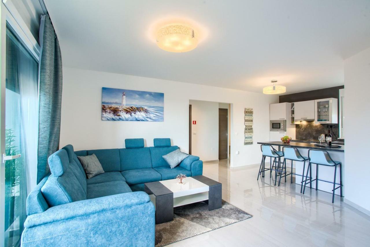 Apartment N Pula