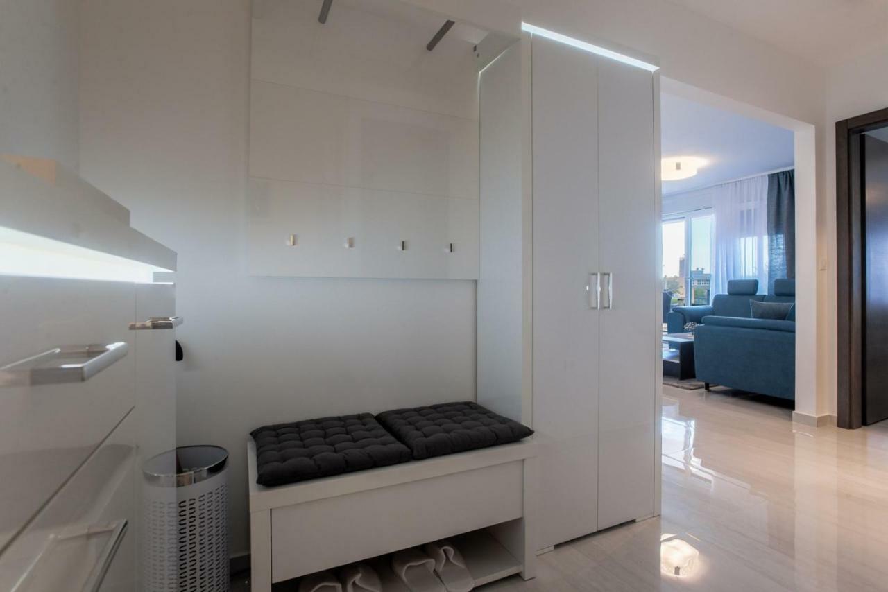 N Apartment *
