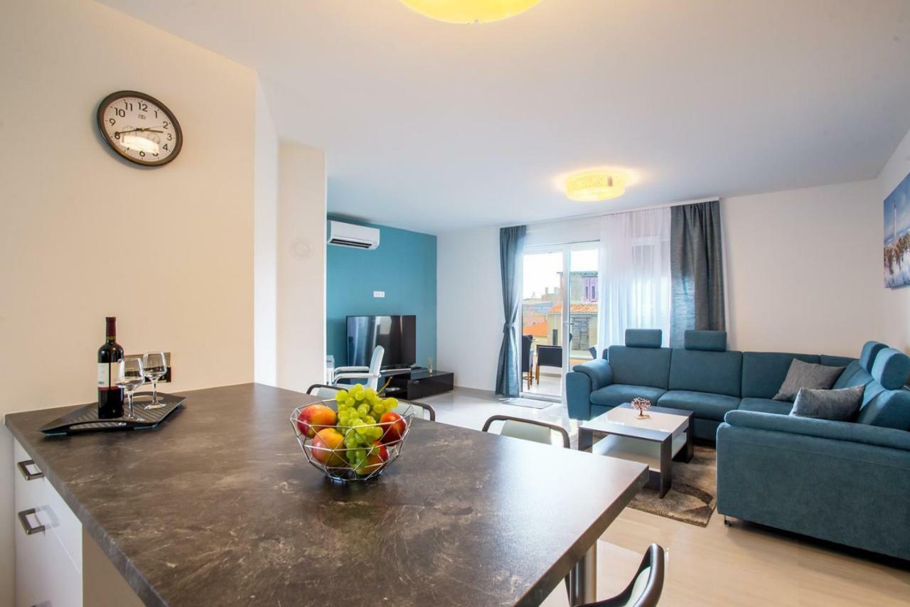Apartment N *